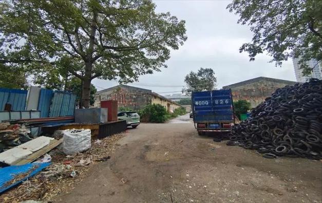 北海两大商业广场之间,又一个老工厂被拍卖,才940万起
